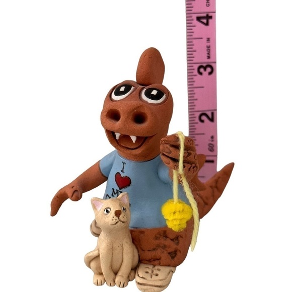 Dragon Works Clay Dragon With Cat - Picture 7 of 7